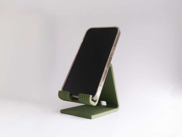 Suporte de Celular – Base para Mesa e Carregamento
