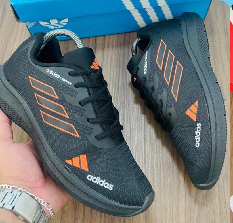 Tênis Adidas Terrex